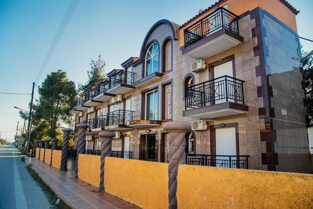 Hotel Aura لاغاناس المظهر الخارجي الصورة