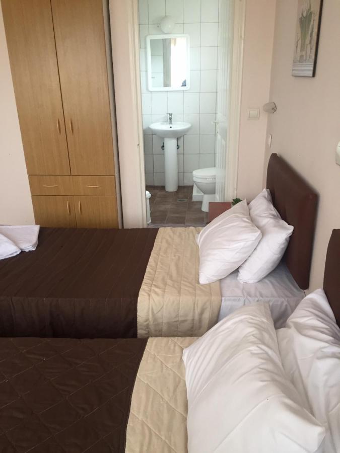 Hotel Aura لاغاناس المظهر الخارجي الصورة