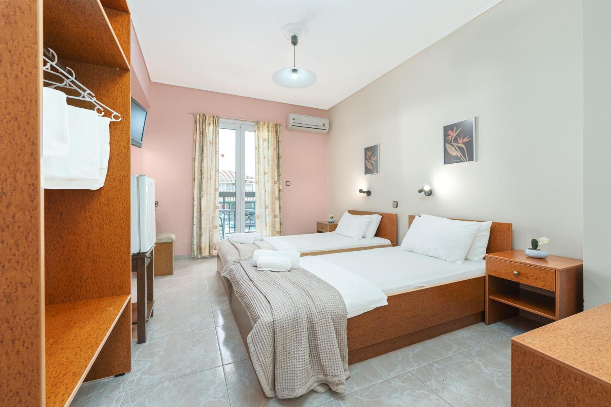 Hotel Aura لاغاناس المظهر الخارجي الصورة