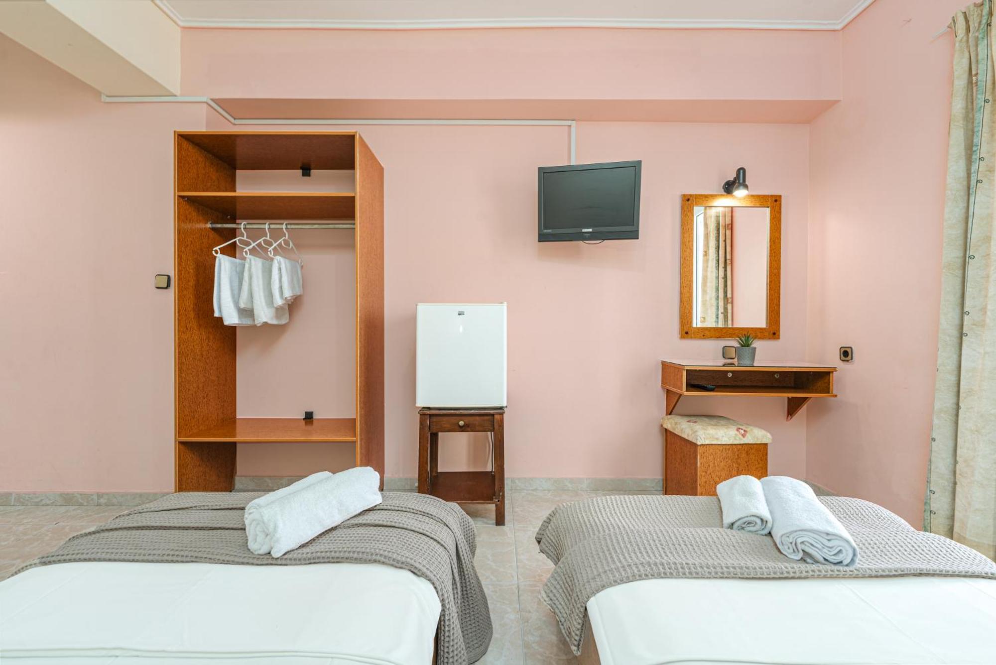 Hotel Aura لاغاناس المظهر الخارجي الصورة