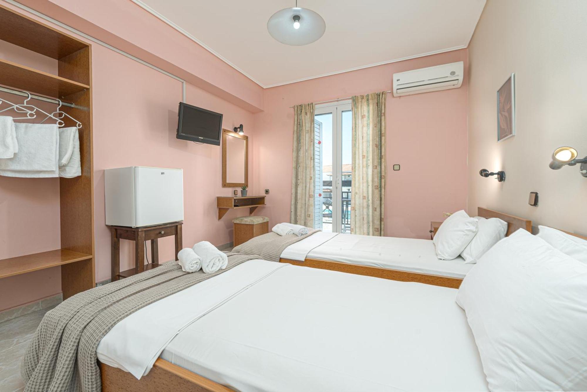 Hotel Aura لاغاناس المظهر الخارجي الصورة